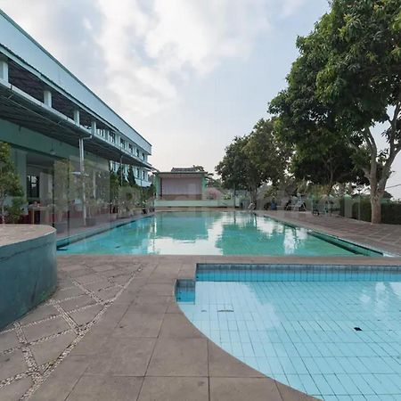 Hotel Ayong Linggarjati Kuningan Mitra Reddoorz Экстерьер фото