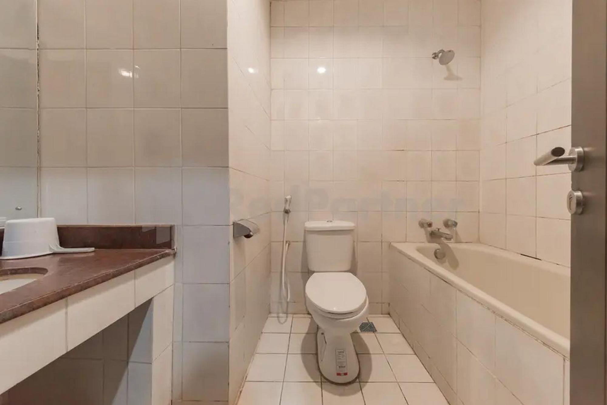 Hotel Ayong Linggarjati Kuningan Mitra Reddoorz Экстерьер фото